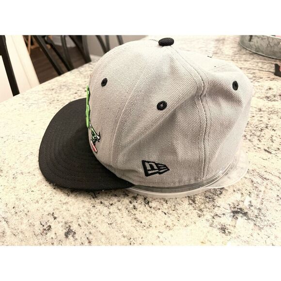 Chicago Bulls Hat Cap 7 1/8 New Era 59Fifty Logo Fitted Wool Gray Black Green - Picture 6 of 8